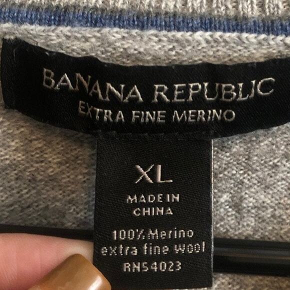 Banana Republic Mens Sweater Gray 100% Merino Wool V Neck Pullover XL - Picture 4 of 11